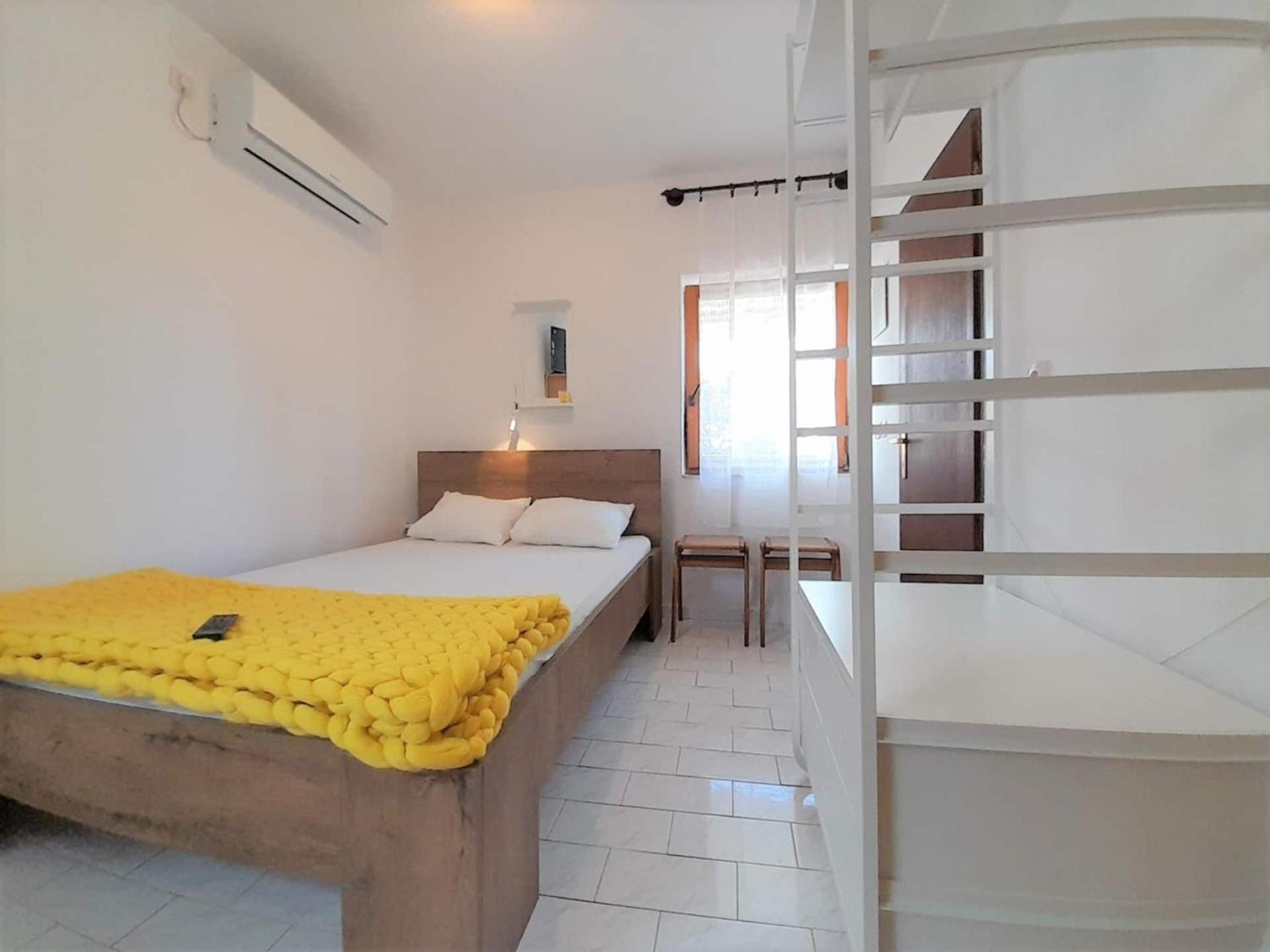 Lovely Studio Malina Close To The Beach Veglia Exterior foto